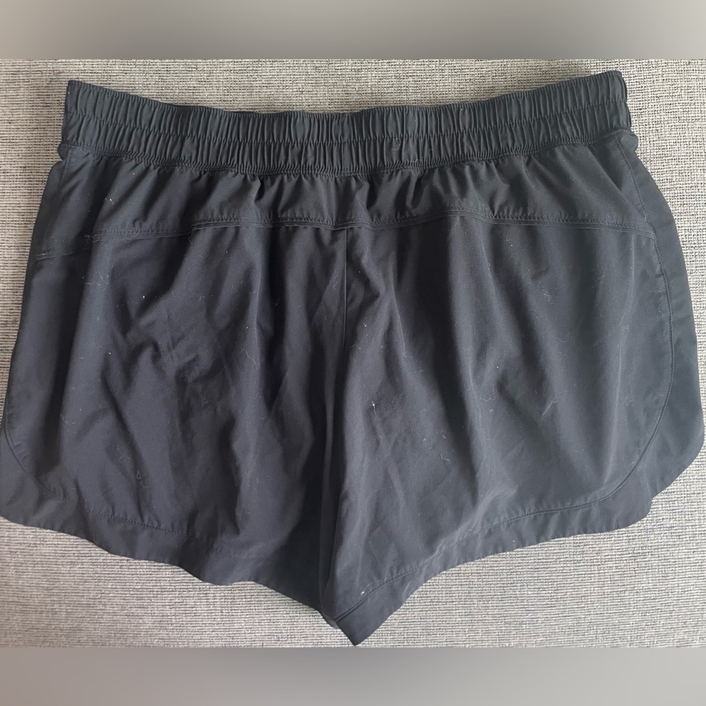 Shorts - Picture 4 of 4